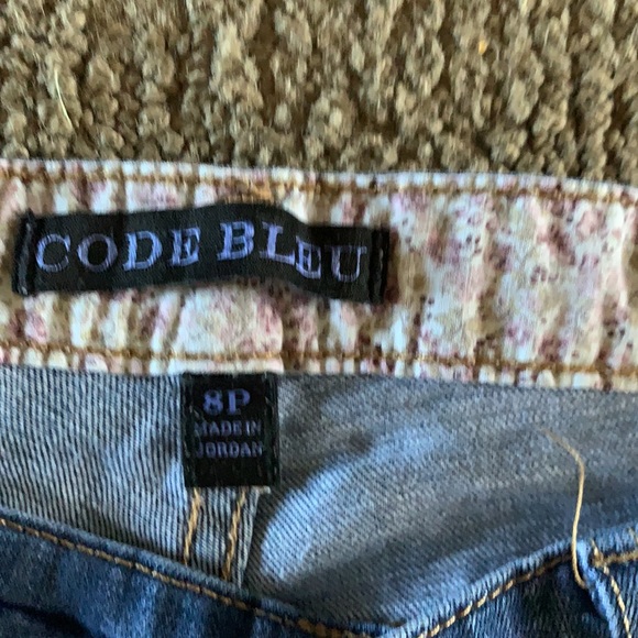 Code Bleu Jeans - Picture 2 of 2